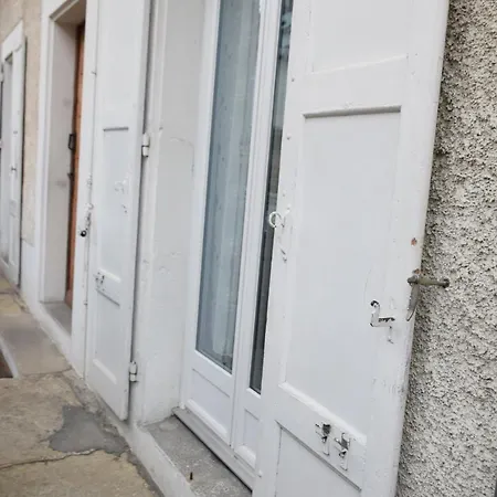 Isaline, Cyclamens T1 Bis-parking Prive شقة