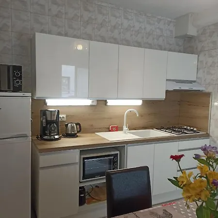 Appartement Isaline, Cyclamens T1 Bis-parking Prive *