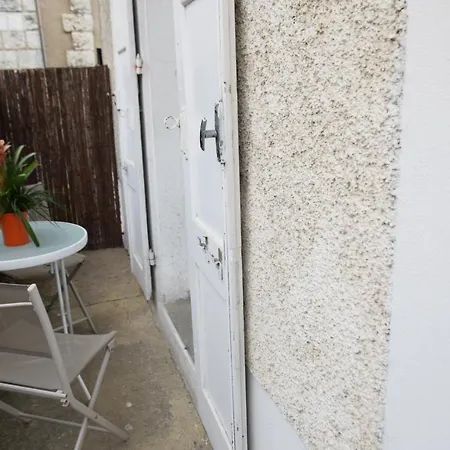Isaline, Cyclamens T1 Bis-parking Prive Appartement *